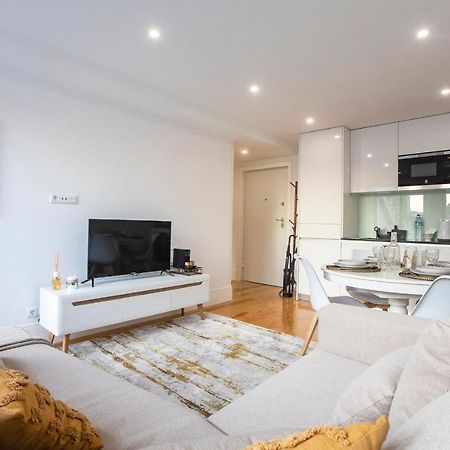 City Center 2Br Flat W/ Ac By Lovelystay Porto Buitenkant foto