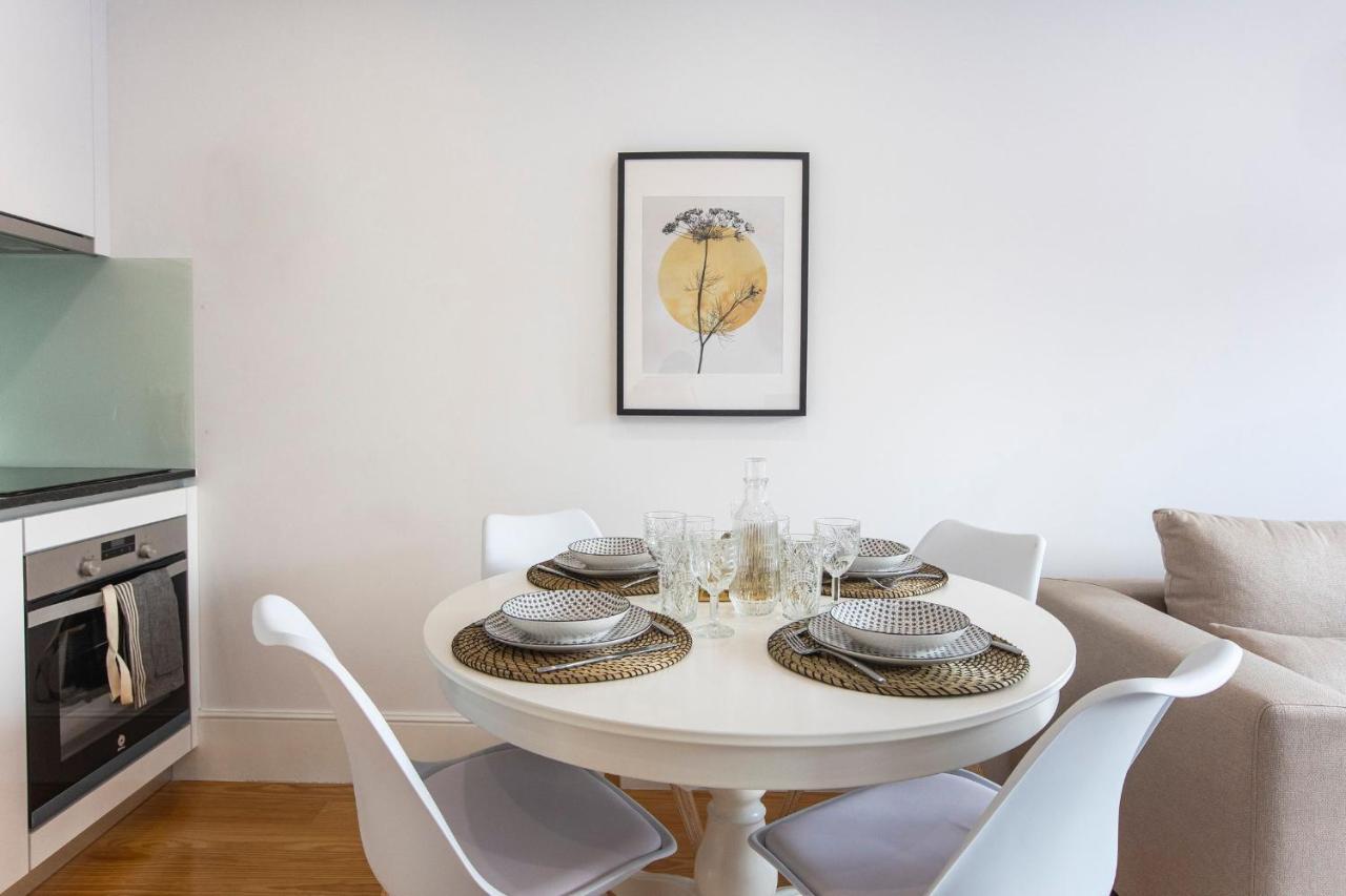 City Center 2Br Flat W/ Ac By Lovelystay Porto Buitenkant foto